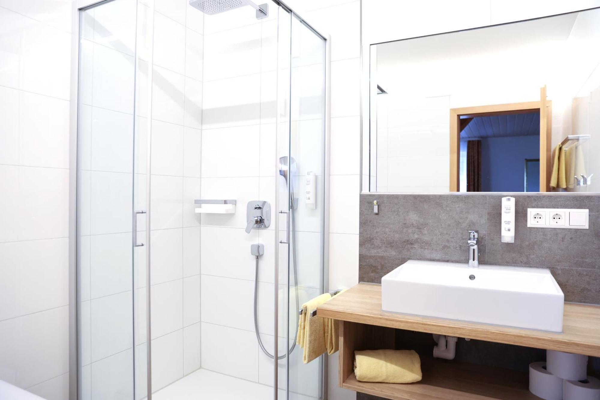 Landhotel Schellenberg Uberlingen Bagian luar foto