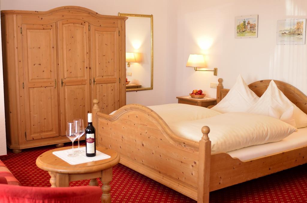 Landhotel Schellenberg Uberlingen Bagian luar foto